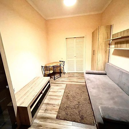 Stare Misto Apartment Lviv Ngoại thất bức ảnh